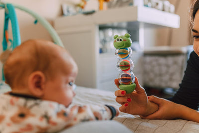 Jouet d'éveil : Des trésors pour éveiller bébé - nanoukid