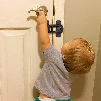 Bloque porte bebe  qui veut ouvrir alors que c'est fermé