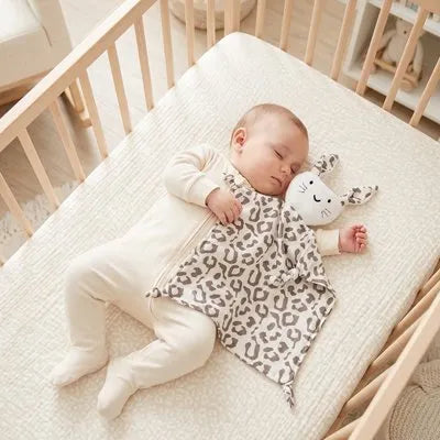 Doudou bebe  lapin leopard plat