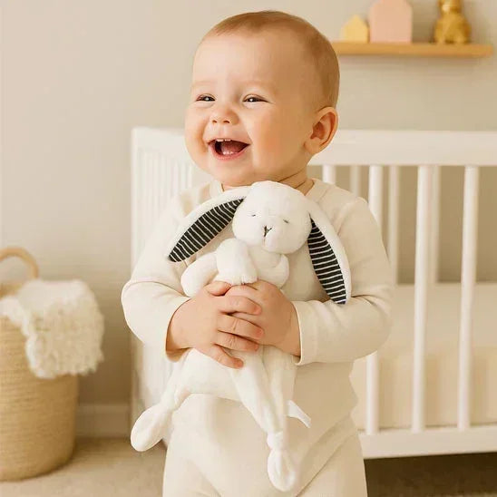 doudou-lapin-blanc-apaisant-bebe