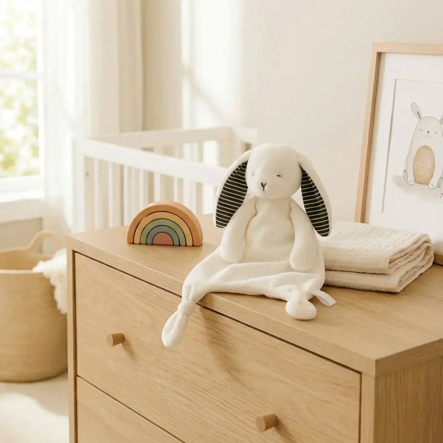 doudou-lapin-blanc-oreille-noire