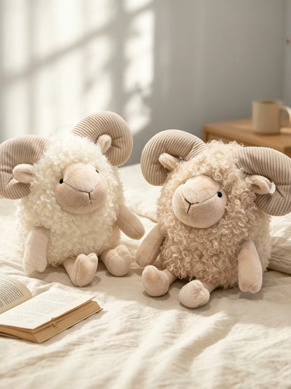 mouton peluche à corne