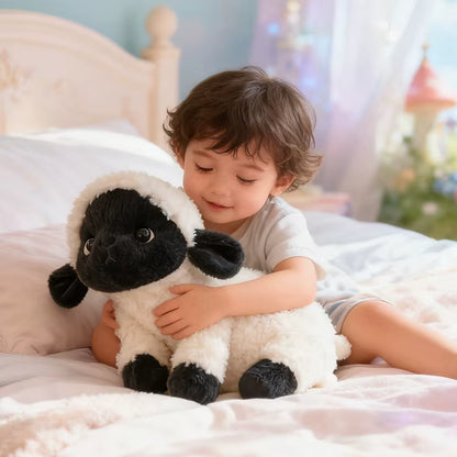 peluche-mouton-noir-calin-garcon