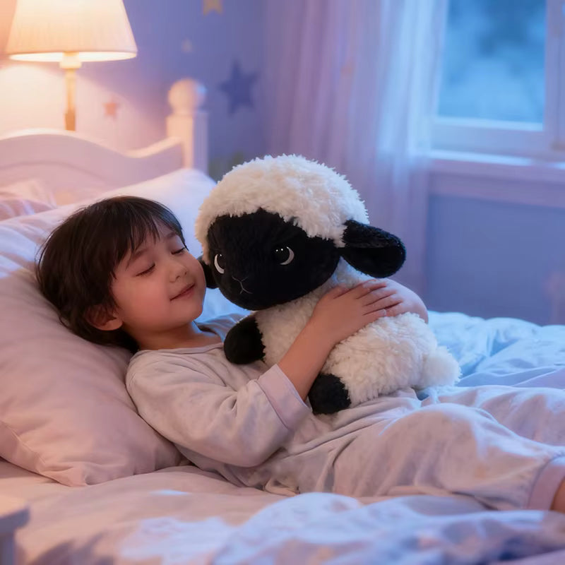 peluche-mouton-noir-rassurant-sommeil