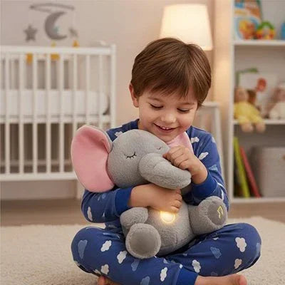 Peluche qui respire avec petit garcon qui la serre