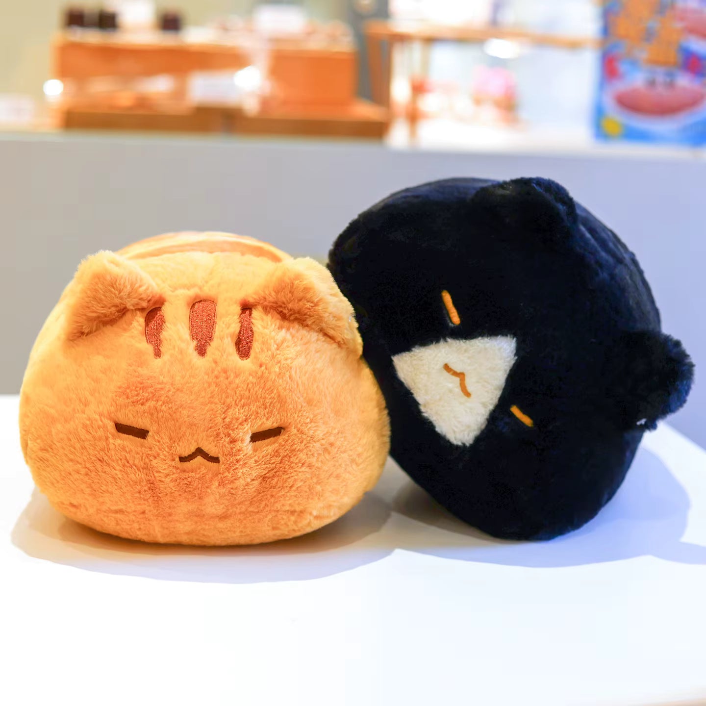 peluche kawaii noir et caramel