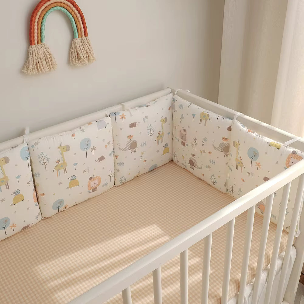 lit de bébé blanc avec tour de lit modulable deco savane
