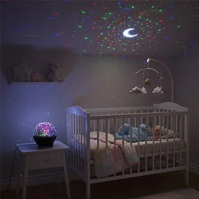 Veilleuse projection  lumière douce dans la chambre de bébé qui dort